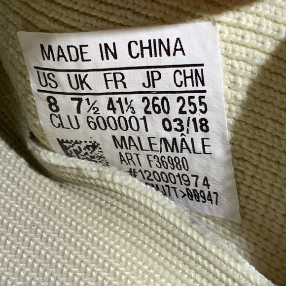 Adidas Yeezy 350 V2 “Butter color” - Picture 2 of 5